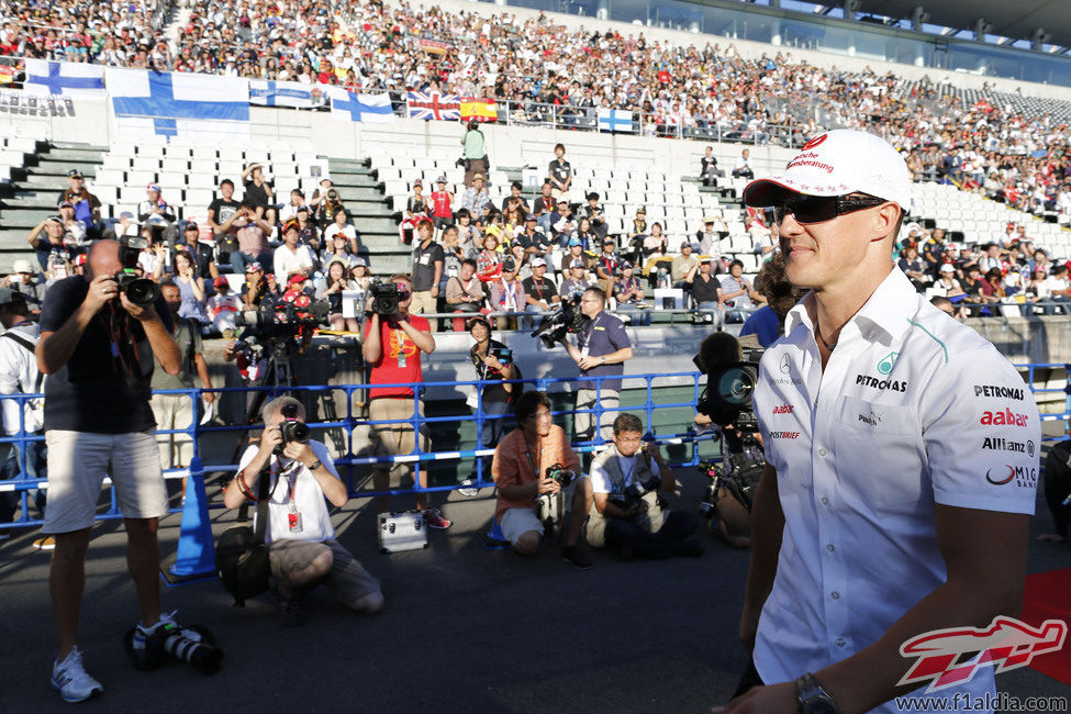 Michael Schumacher llega el circuito de Suzuka