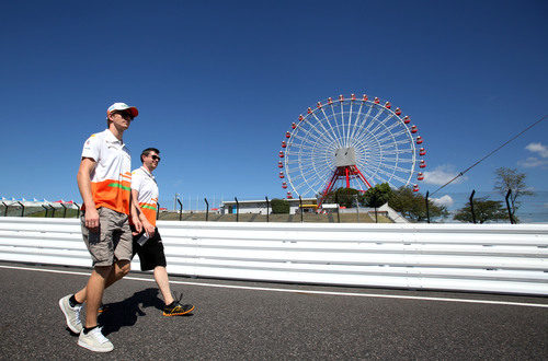 Nico Hülkenberg pasea por el circuito de Suzuka