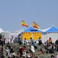 Mucho apoyo a los españoles desde las gradas de Suzuka