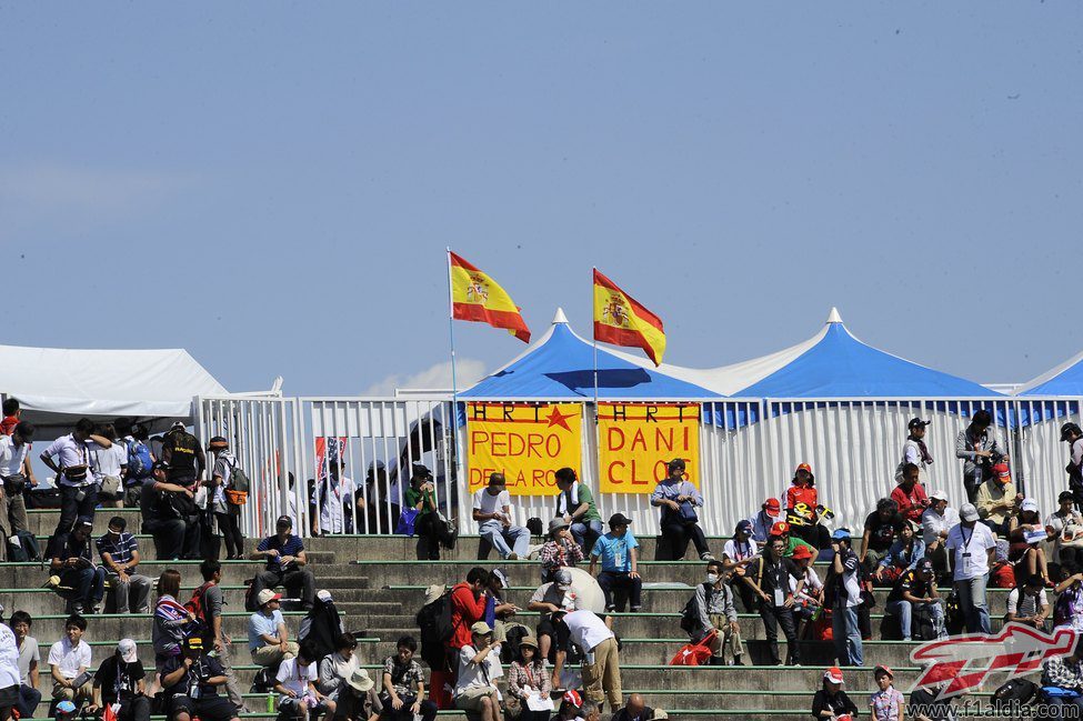 Mucho apoyo a los españoles desde las gradas de Suzuka