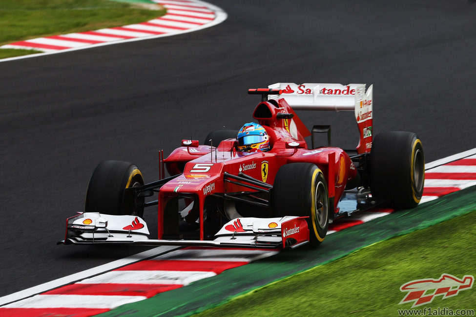 El Ferrari de Fernando Alonso en la clasificación del GP de Japón 2012