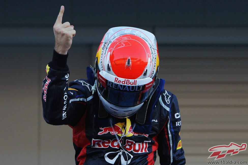 El dedo de Vettel reina en Japón 2012