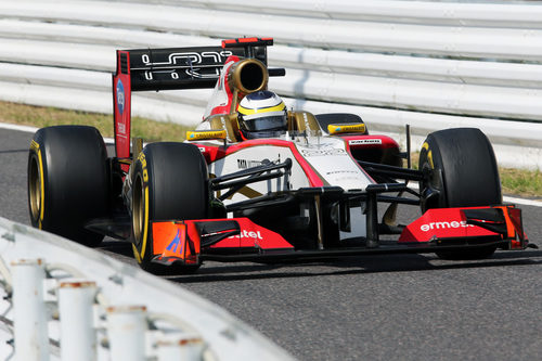 Pedro de la Rosa llega al 'pitlane' en Suzuka