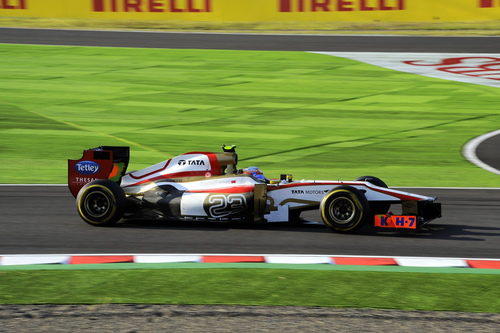 Narain Karthikeyan rueda en la carrera de Japón 2012