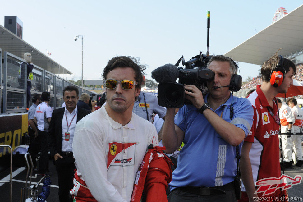 Fernando Alonso momentos antes de empezar el GP de Japón 2012