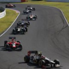 Romain Grosjean lidera un gran grupo de monoplazas en Suzuka