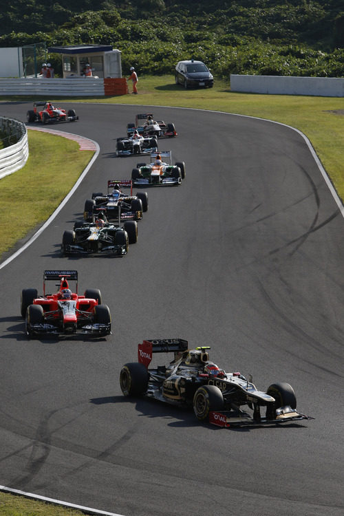 Romain Grosjean lidera un gran grupo de monoplazas en Suzuka
