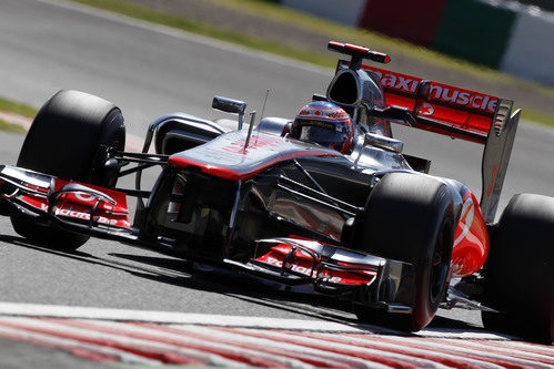Jenson Button rueda en los Libres 1 del GP de Japón 2012