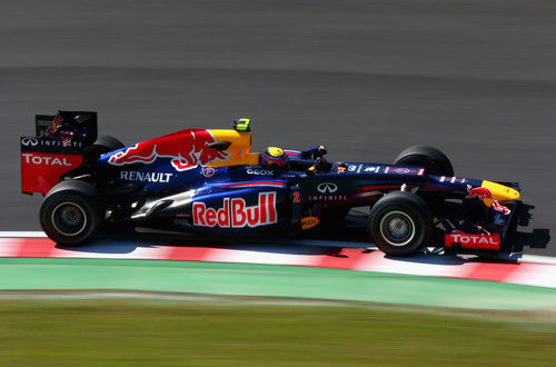 Mark Webber roza los pianos con el RB8