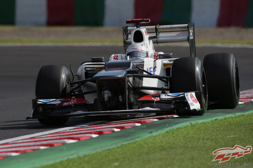 Kamui Kobayashi rueda en el Gran Premio de su casa