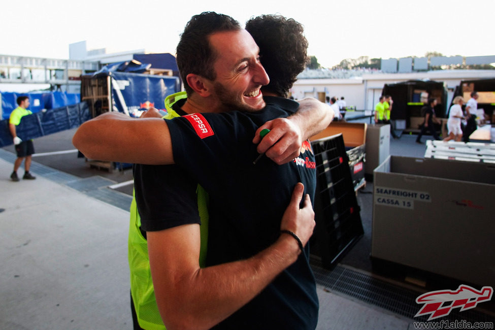 Un abrazo para Daniel Ricciardo