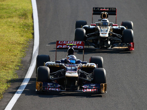 Jean-Eric Vergne y Kimi Räikkönen en Suzuka