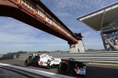 Sergio Pérez exprime el C31 en el circuito de Yeongam