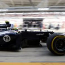 Bruno Senna en el pit-lane del circuito de Corea