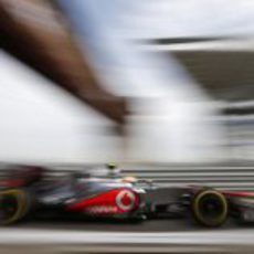 Lewis Hamilton entra en el pit-lane del circuito de Yeongam