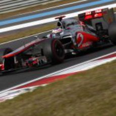 Jenson Button exprime los superblandos en la Q2 de Corea