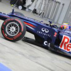 Mark Webber sale con los neumáticos superblandos en Corea