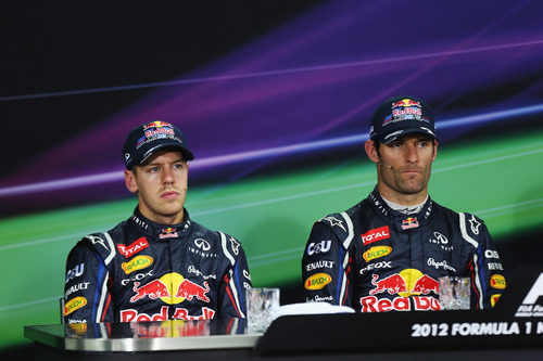 Mark Webber y Sebastian Vettel en la rueda de prensa