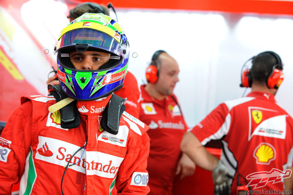 Felipe Massa, preparado para salir a la clasificación de Corea