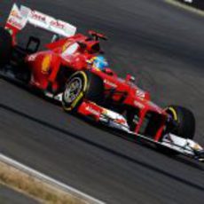 Fernando Alonso con el F2012 en el circuito de Corea