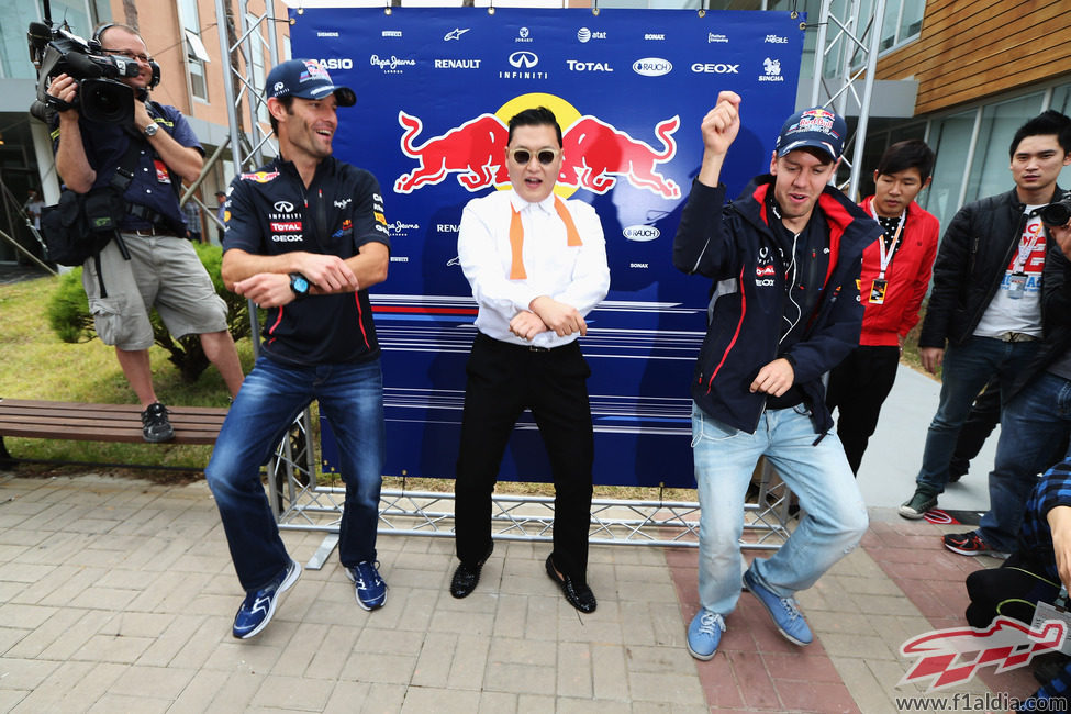 Webber y Vettel bailan en 'Gangnam Style' en Corea junto a PSY