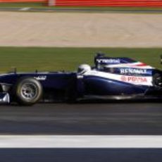 Susie Wolff pilota el FW33 en Silverstone