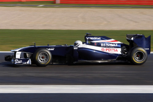 Susie Wolff pilota el FW33 en Silverstone