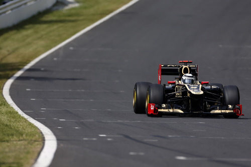 Kimi Räikkönen disputa la clasificación en Japón