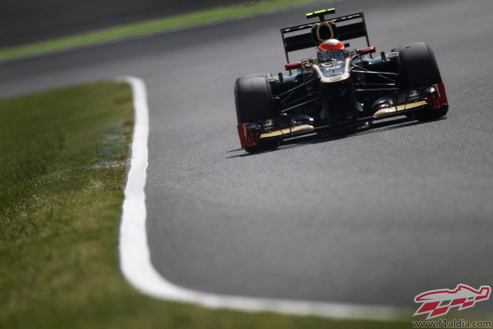 Romain Grosjean rueda en la Q1 de la clasificación del GP de Japón