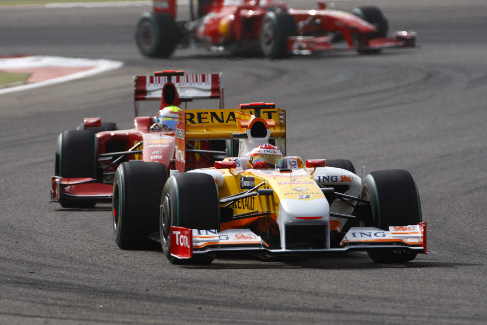 Alonso está delante de Massa