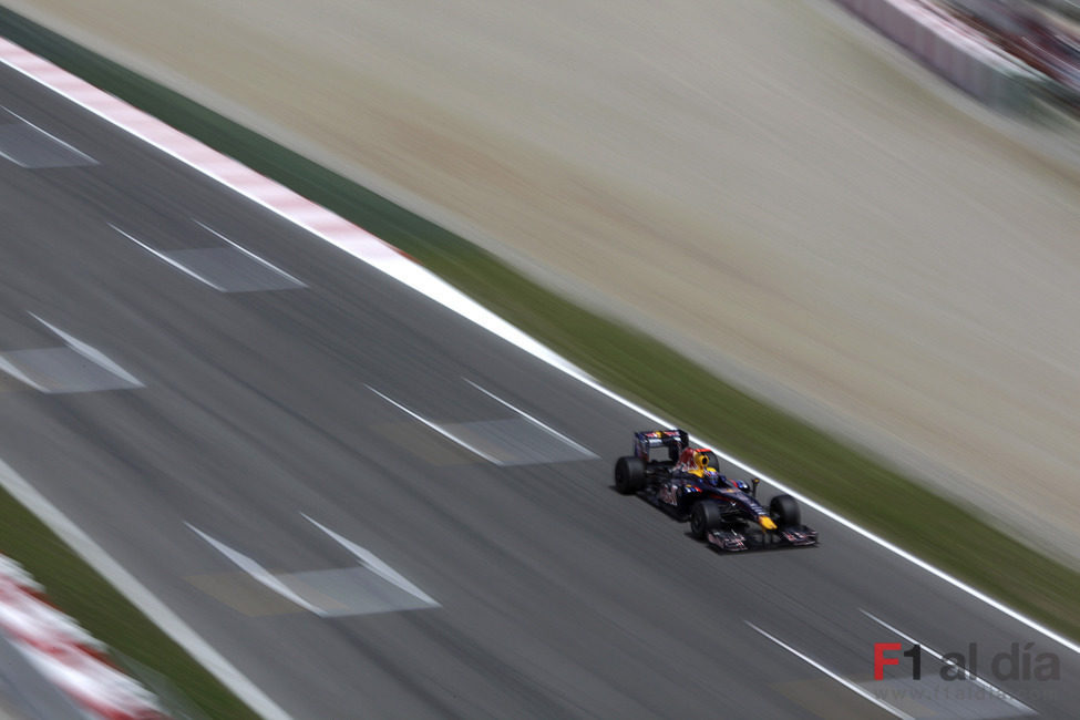 Mark Webber clasifica en Barcelona