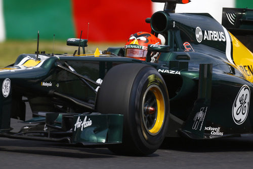 Heikki Kovalainen rueda con los duros en Suzuka