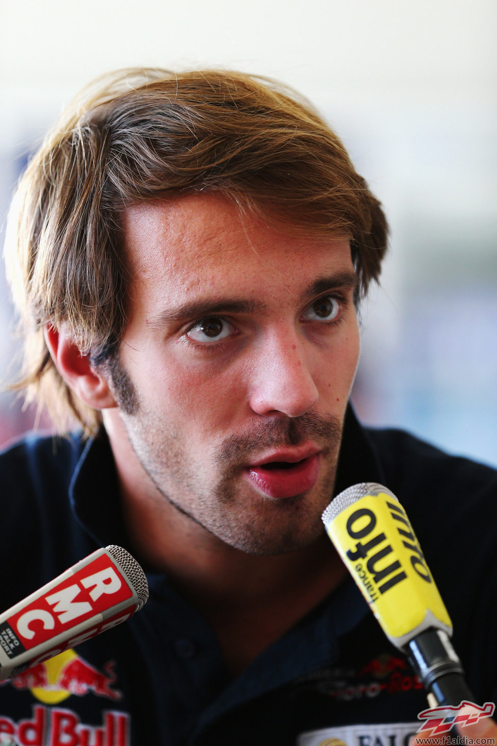 Vergne atiende a los medios a su llegada a Corea