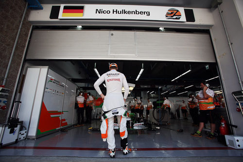 Nico Hülkenberg domina su box