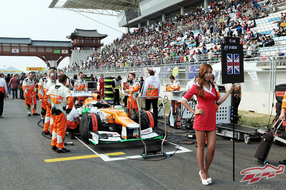 El coche de Paul di Resta en parrilla