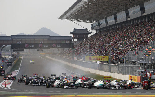 Intensa salida del Gran Premio de Corea