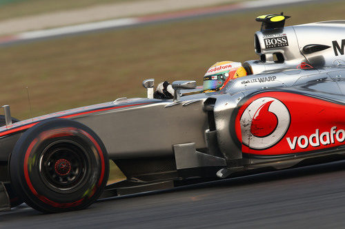 Lewis Hamilton pilota con superblandos en Corea 2012