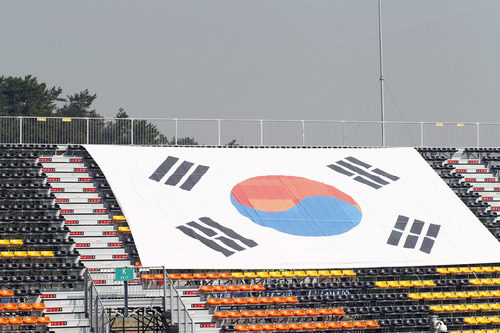 Bandera de Corea del Sur en las gradas del circuito