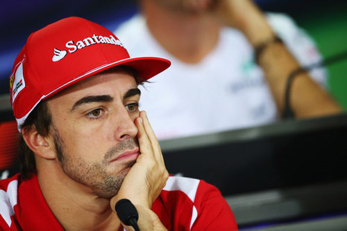 Fernando Alonso en la rueda de prensa de la FIA en Corea