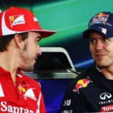 Fernando Alonso y Sebastian Vettel en la rueda de prensa de la FIA en Corea