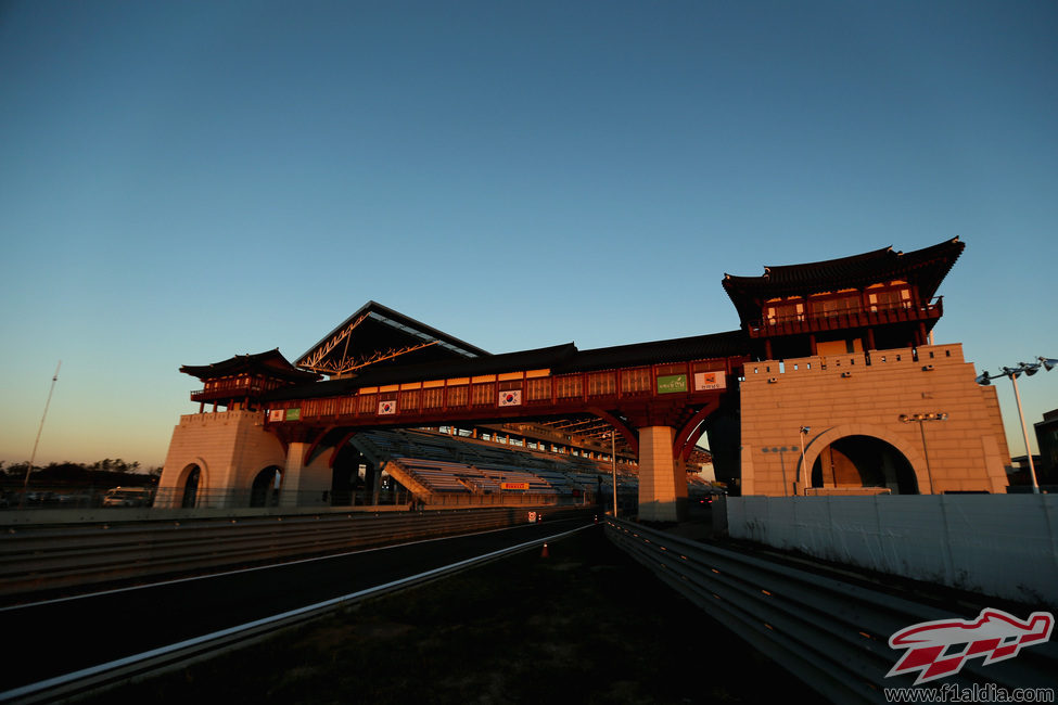 Edificio de boxes del circuito de Yeongam