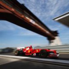 Fernando Alonso entra a boxes en Corea 2012