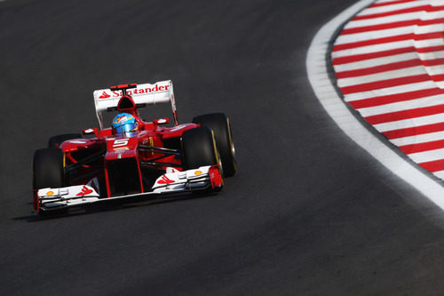 Alonso rueda en los libres del GP de Corea 2012