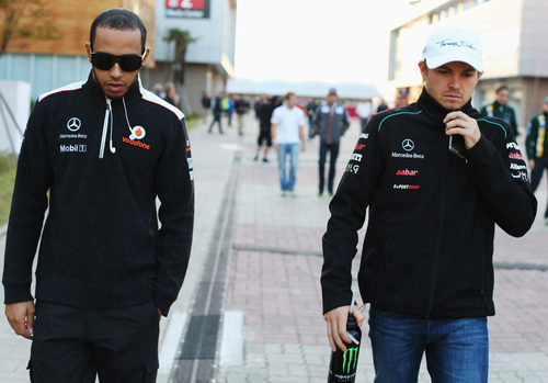 Hamilton y Rosberg, juntos en el GP de Corea 2012