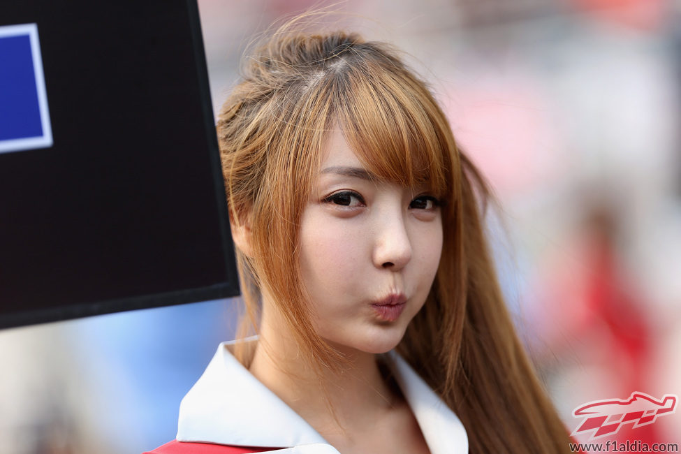 Una de las 'pit babes' del GP de Corea 2012