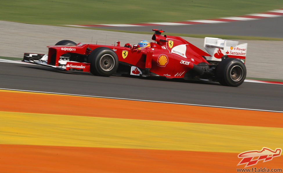 Fernando Alonso en los entrenamientos del GP de India 2012