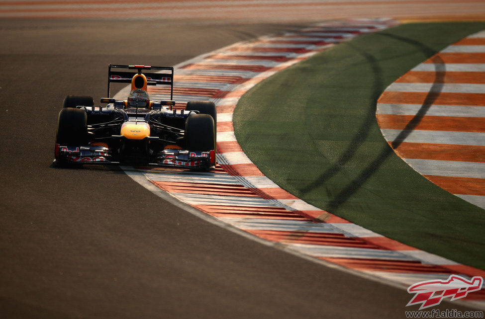 Sebastian Vettel, el más rápido en la jornada del viernes en India