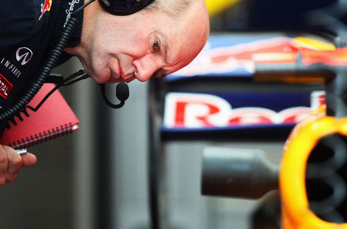 Adrian Newey analiza su bestia