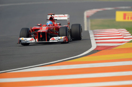 Fernando Alonso fue tercero en ambas sesiones del viernes