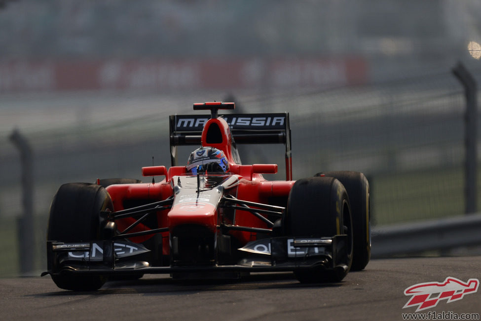 Timo Glock rueda en el Gran Premio de India